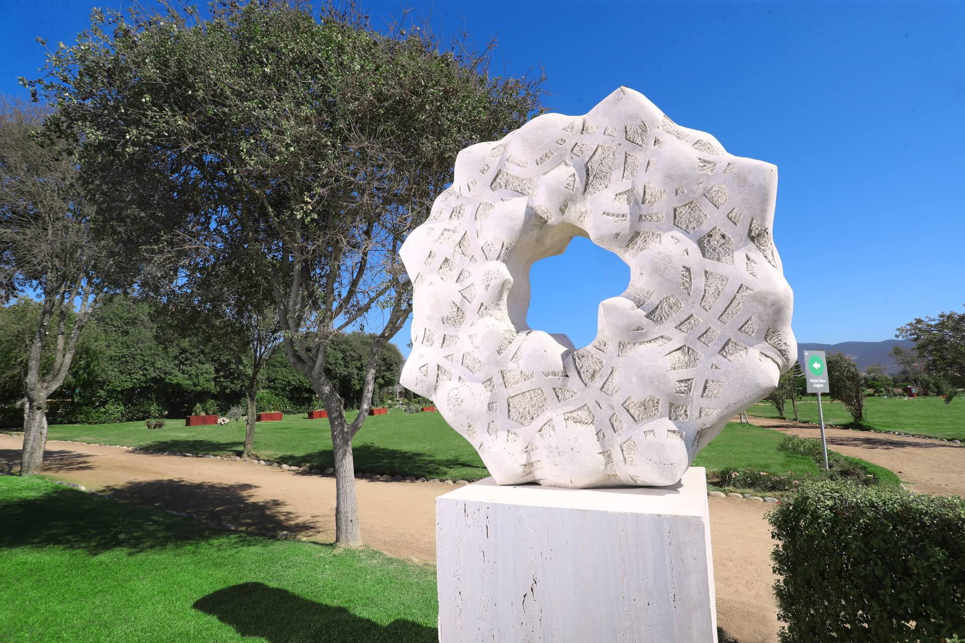 Parque La Foresta fondo contacto